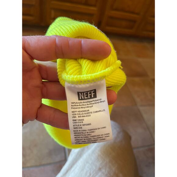 NEFF neon yellow beanie - Picture 3 of 3